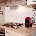 Johnny Alta Apartment *