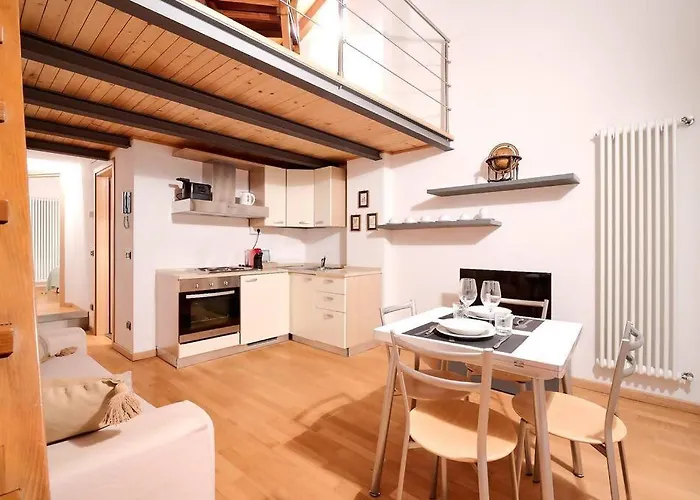 アパート Johnny Alta ベルガモ