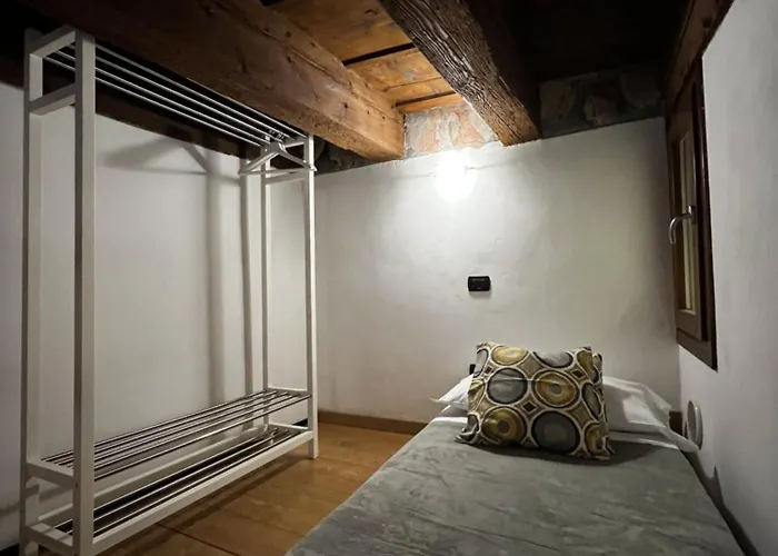 Johnny Alta アパート