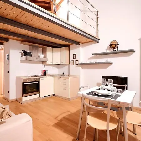 アパート Johnny Alta ベルガモ