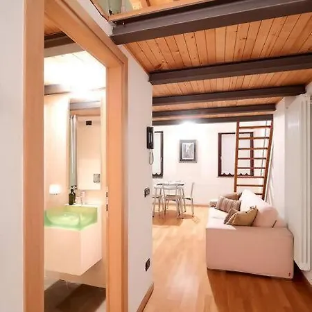 アパート Johnny Alta ベルガモ